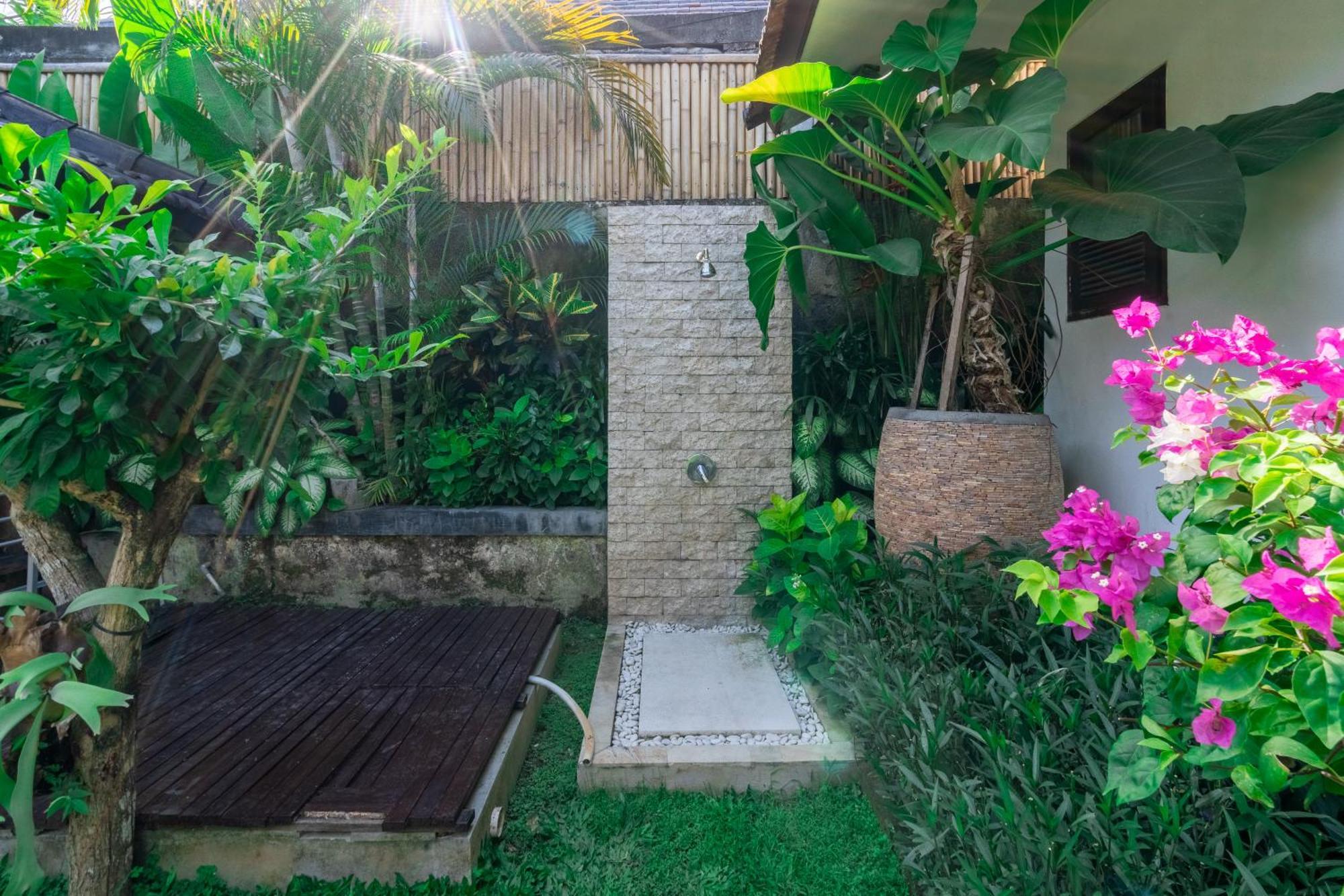Villa Aveli Seminyak By Best Deals Asia Hospitality Exterior photo