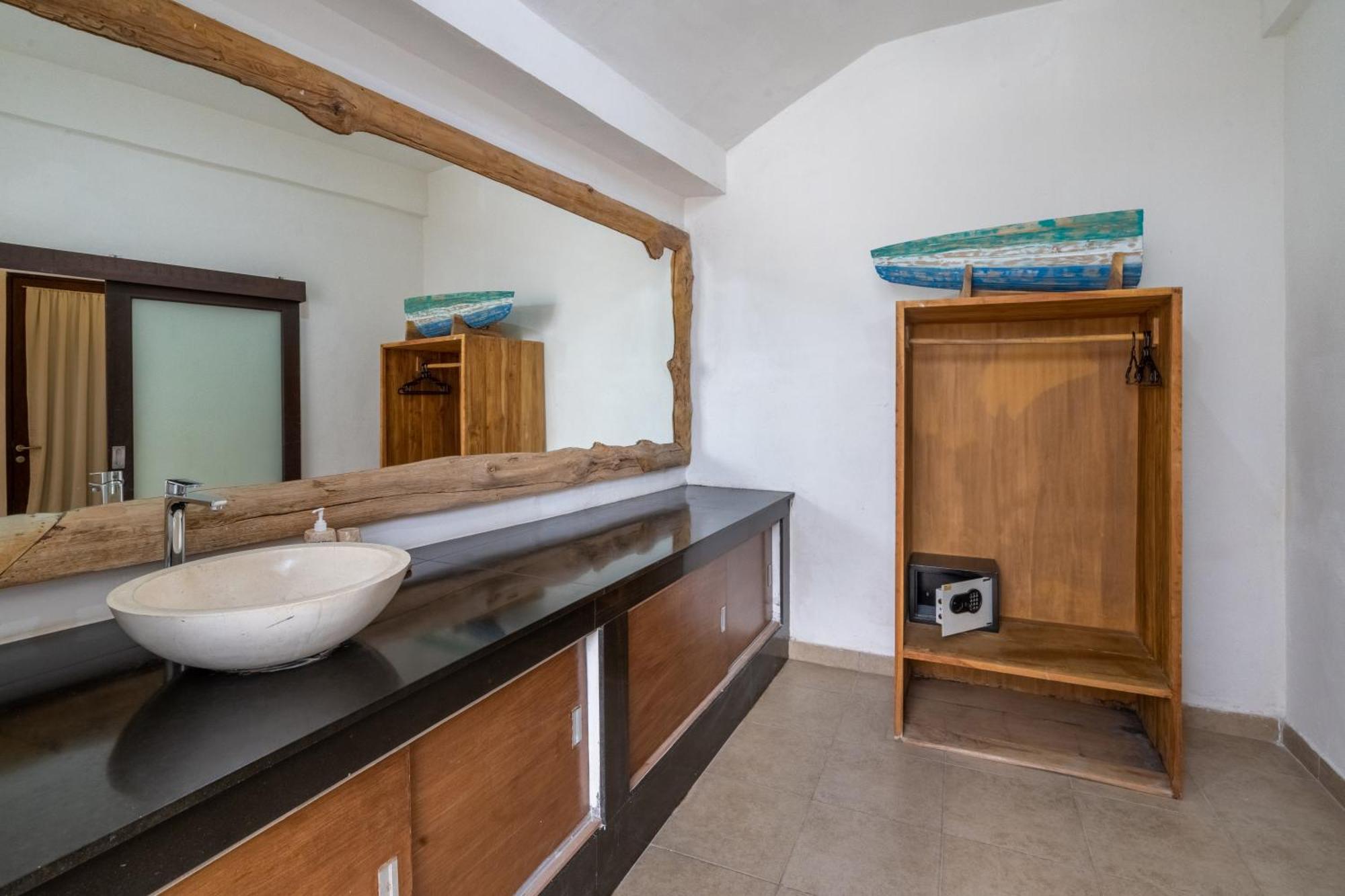Villa Aveli Seminyak By Best Deals Asia Hospitality Exterior photo